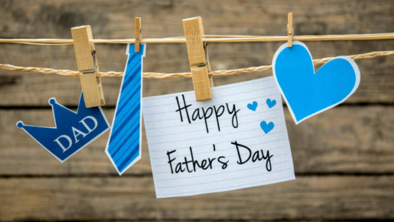 Father’s Day 2026: फादर्स डे निमित्त लाडक्या वडिलांना द्या मराठमोळ्या प्रेमळ शुभेच्छा, मेसेज वाचून वडिलांना होईल आनंद