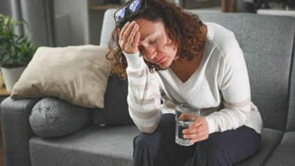 वयाच्या तिशीतच महिलांना का येतो मेनोपॉज? तरुण वयात मासिक पाळी गेल्यामुळे वाढतो ‘या’ गंभीर आजारांचा धोका