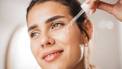 Skin Care Tips: कायमच महागड्या क्रीम वापरता? मग ‘या’ पद्धतीने करा संत्र्याच्या सालीचा वापर, चेहऱ्यावर येईल जादुई चमक