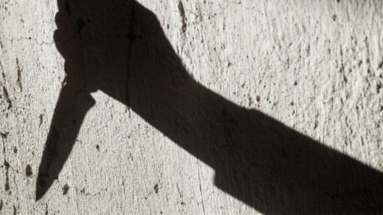 Crime News: छ. संभाजीनगर हादरलं! पोलीस ठाण्याशेजारील मैदानावर १८ वर्षीय तरुणाची चाकूने भोसकून हत्या; जुन्या वादातून रक्तरंजित थरार