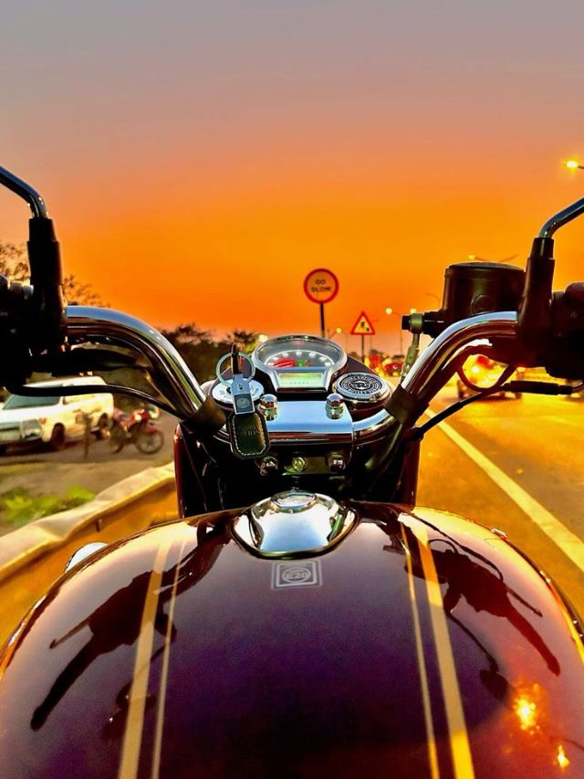 Bullet 650 vs Classic 650 मध्ये कोण सरस?
