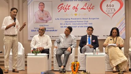 Gift of Life: ‘गिफ्ट ऑफ लाईफ’ मोहिमेअंतर्गत ८५० गरीब मुलांवर मोफत हृदय शस्त्रक्रिया; सुनील गावस्कर झाले भावुक
