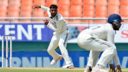 Manav Suthar Milestone: पदार्पण असावं तर असं! पहिल्याच ओव्हरमध्ये विकेट तर २५ वर्षांपूर्वीचा दुर्मिळ रेकॉर्ड काढला मोडीत