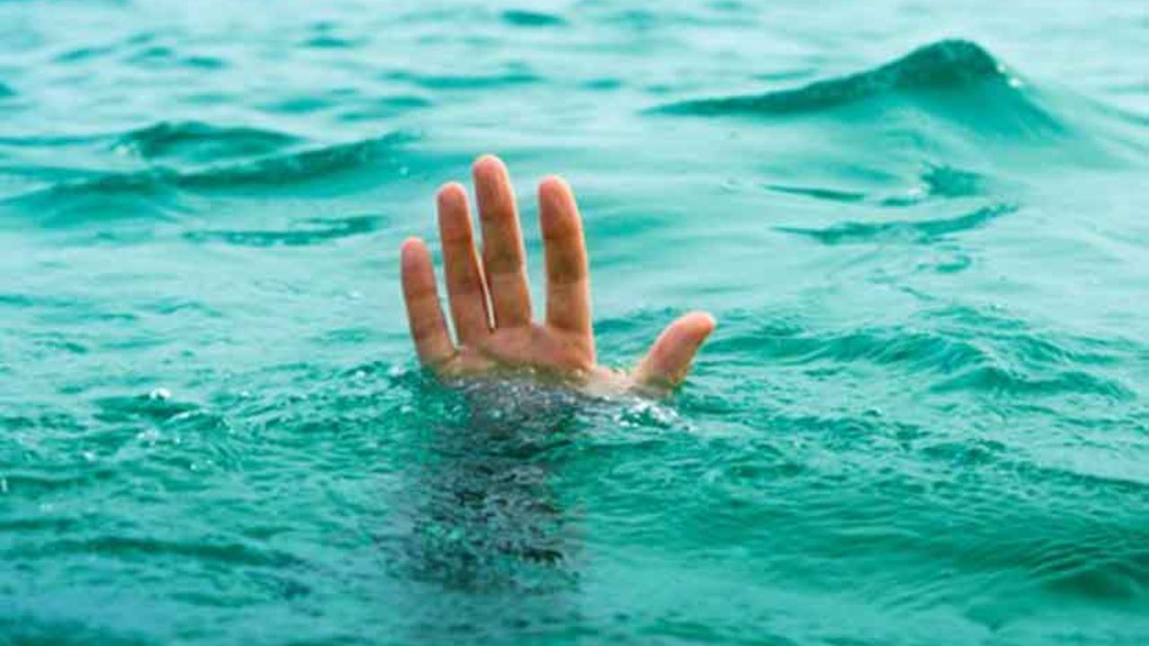 Manerajuri Tasgaon Drowning: लेकरासाठी आईने तलावात टाकली उडी; पण नियतीचा क्रूर खेळ, माय-लेकीचा पाण्यात बुडून दुर्दैवी अंत