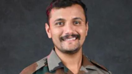 Karad News: मुलाच्या पहिल्या वाढदिवसाला घरी येण्यापूर्वीच काळाचा घाला! उरीत कर्तव्य बजावताना शहापूरचे सुपुत्र अर्जुन जाधव हुतात्मा