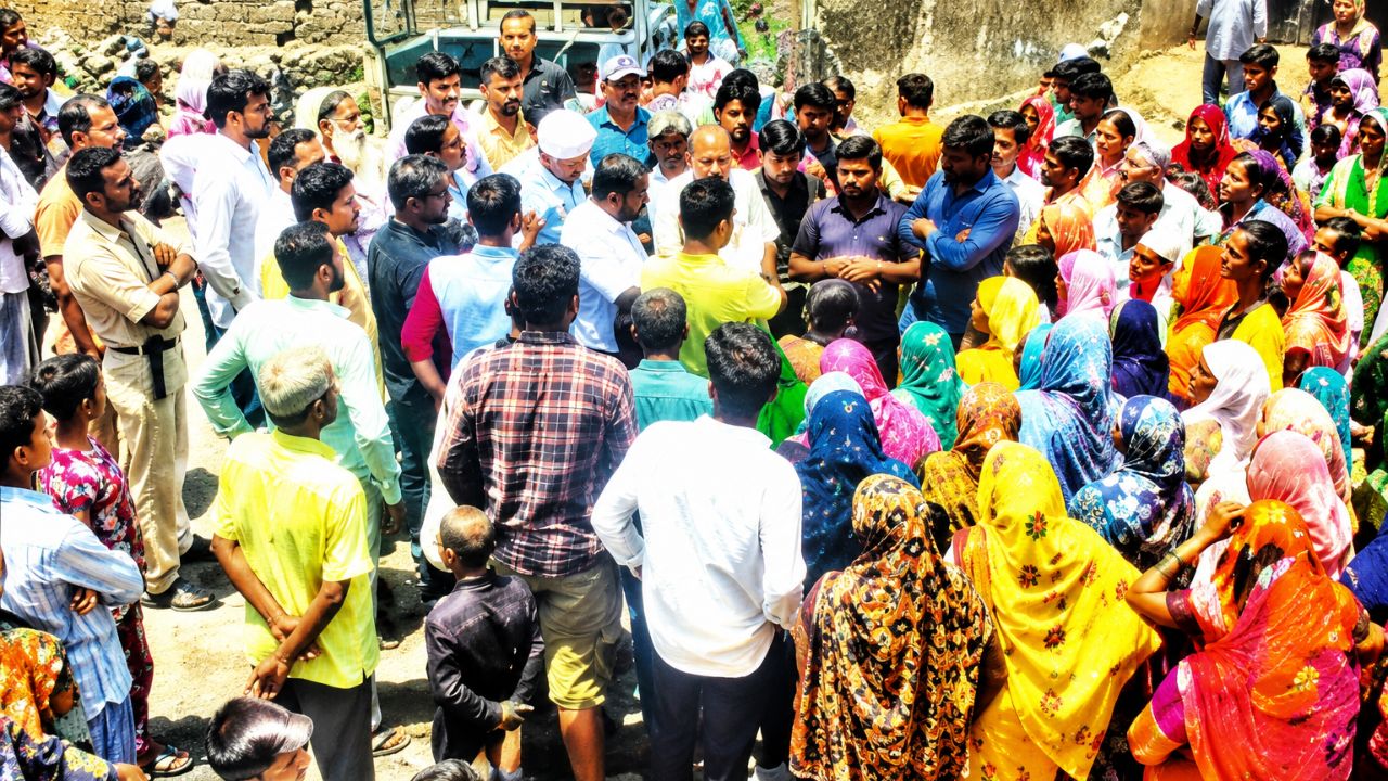 संभाजीनगरमध्ये अनधिकृत नळधारकांचे धाबे दणाणले, पोलीस बंदोबस्तात मनपाची हाय-व्होल्टेज कारवाई; ८ दिवसांचा अल्टिमेटम!