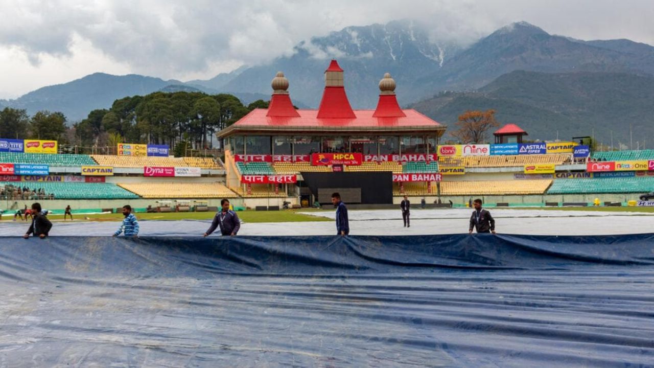 IND vs AFG 1st ODI: पहिल्याच वन-डे सामन्यात पाऊस पाणी फेरणार? धर्मशाला हादरले; हवामान खात्याचा मोठा इशारा