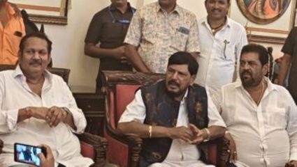 केंद्रीय मंत्री रामदास आठवले यांनी घेतली साताऱ्यात उदयनराजे यांची भेट, आगामी राजकीय समीकरणांवर चर्चा