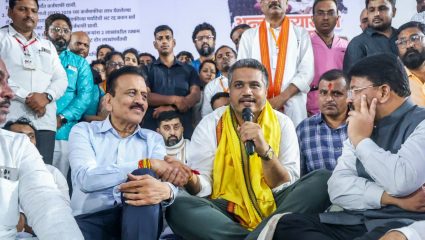 पावसाळी अधिवेशनापूर्वी राज्य सरकार घेणार ‘सरसकट’ कर्जमाफीचा निर्णय ? मुख्यमंत्री फडणवीसांसोबत होणार शिष्टमंडळाची बैठक