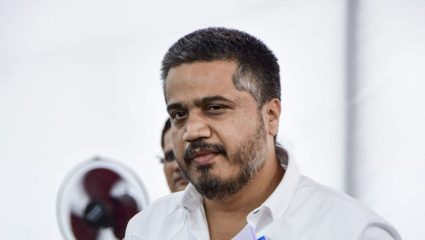 ‘लग्न एकासोबत करायचं अन् पळून दुसऱ्यासोबत…’, फोडाफोडीच्या राजकारणावर रोहित पवार कडाडले; थेट सांगितला खासदारांचा ‘रेट’