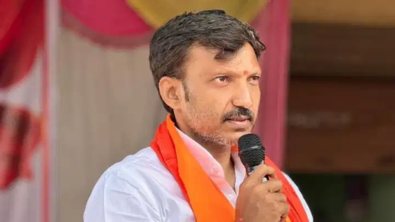 Omraje Nimbalkar: ‘फक्त चर्चेने मी वाईट झालो?’; रीलस्टार टिकेवर ओमराजे निंबाळकर भावुक, ‘ऑपरेशन टायगर’ फेल होणार?