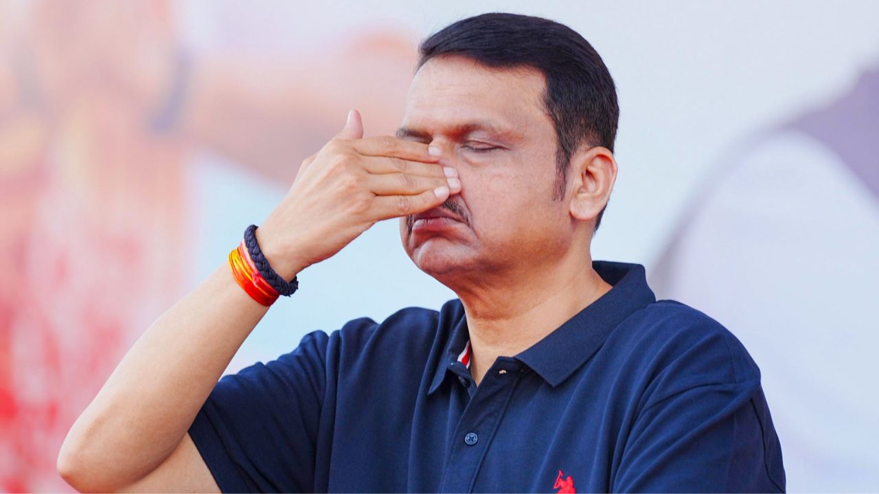 ‘देवेंद्र फडणवीस हे महाराष्ट्राच्या राजकारणातील ‘योग गुरु’!; वरळीत रंगला ‘दिव्याज फाउंडेशन’चा भव्य योगोत्सव