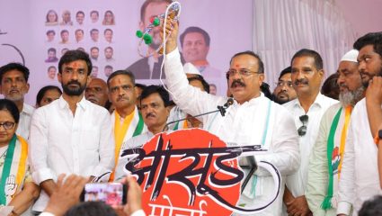 ‘मोदी अमेरिकेपुढे लोटांगण घालत आहेत’; नांदेडमधील आसूड मोर्चातून हर्षवर्धन सपकाळांचा भाजपवर हल्लाबोल