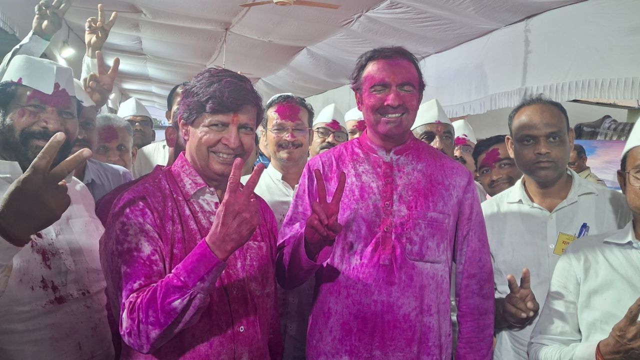 ‘सहकार’चा दणदणीत विजयी जल्लोष, कार्यकर्त्यांमध्ये उत्साह, घोषणाबाजी, फटाके आणि पावसाच्या सरींनी रंगला विजयसोहळा