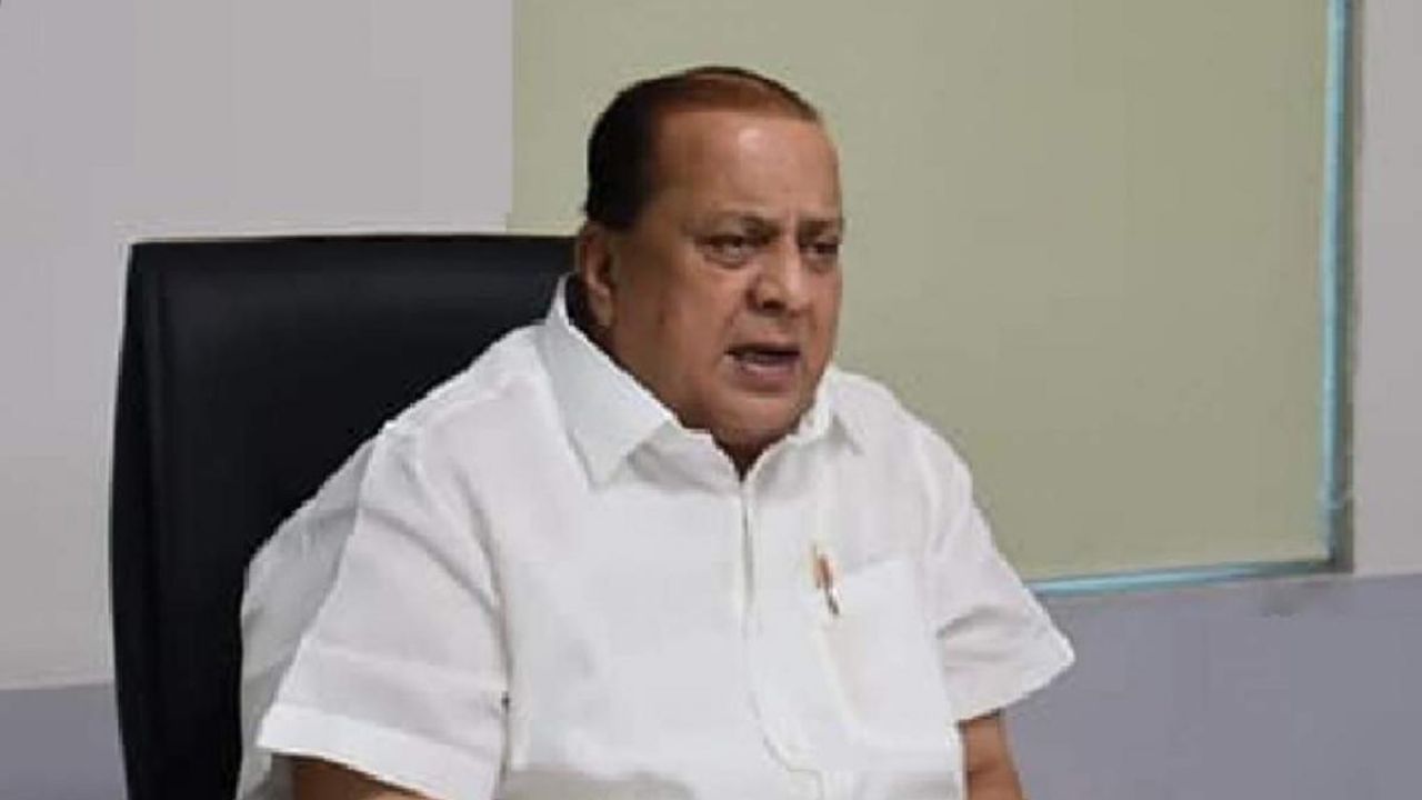 बोगस डॉक्टरांचा होणार गेम! क्युआर कोड स्कॅन करताच समोर येणार कुंडली; मंत्री Hasan Mushrif यांची विधानसभेत मोठी घोषणा