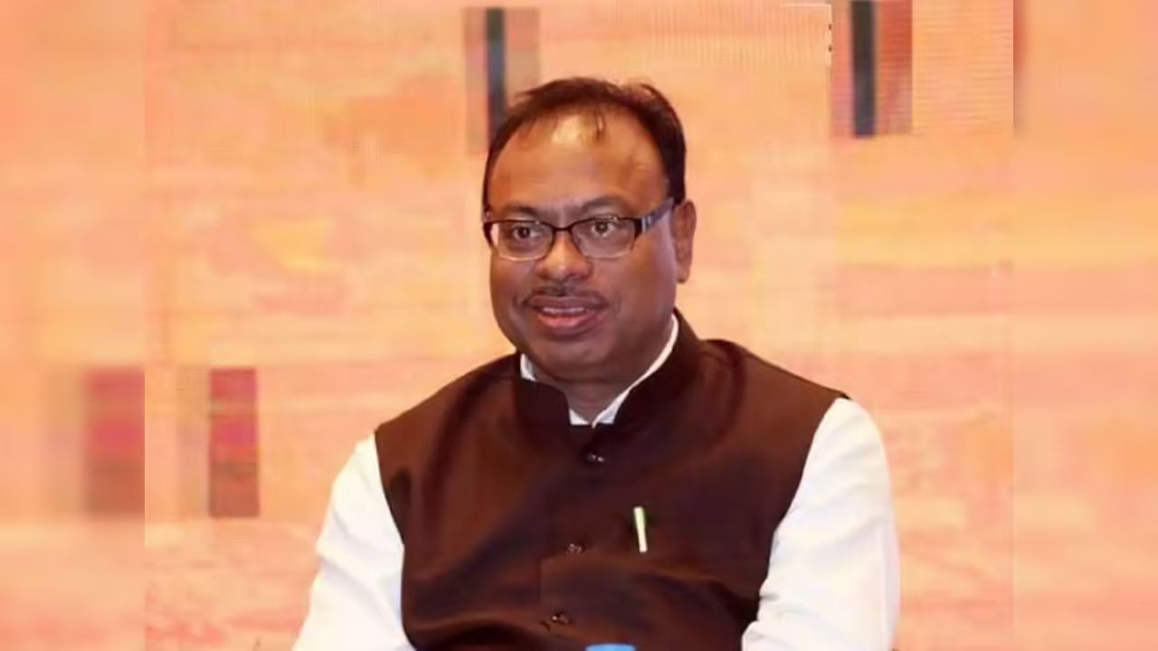 मुद्रांक शुल्क घोटाळा आणि अवैध उत्खननाविरोधात राज्य सरकार ॲक्शन मोडमध्ये; दोन स्वतंत्र टास्क फोर्सची घोषणा