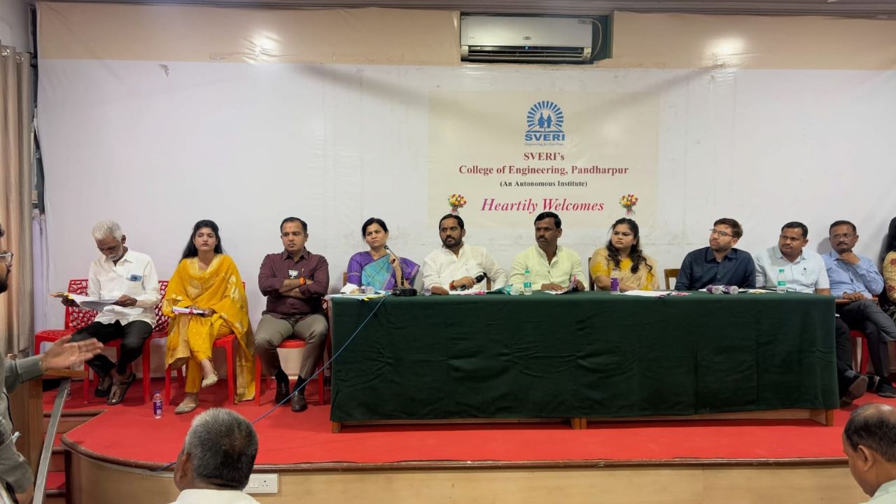 Pandharpur Ashadhi Wari 2026: ‘वारीत सुविधा, सेवेत कसूर नाही! साडेचार कोटींच्या कामांना जिल्हा परिषदेची ऐतिहासिक मंजुरी