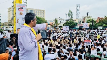 Rohit Pawar: ‘शेतकऱ्यांसाठी आंदोलन स्थगित, पण…’, गिरीश महाजनांच्या मध्यस्थीनंतर रोहित पवारांचे एल्गार आंदोलन तात्पुरते मागे