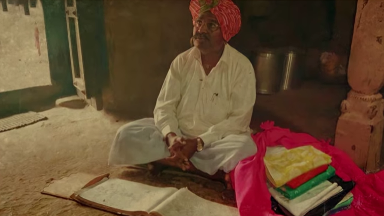 ‘हेळवे’! तुमच्या वंशावळीचे राखणदार; पिढ्यानपिढ्यांचा इतिहास जपणारी महाराष्ट्रातील परंपरा