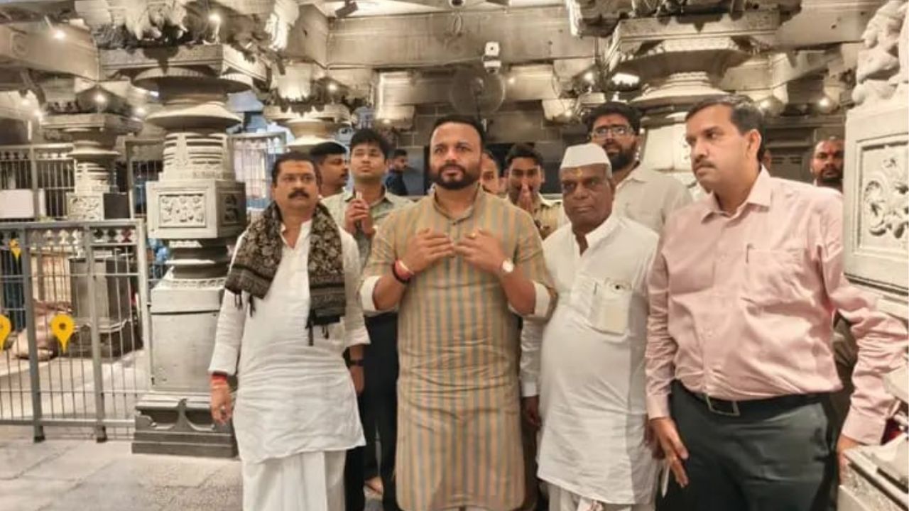 पालकमंत्र्यांनी जपली वारकरी परंपरा! आषाढीनंतर विठ्ठल मंदिरातील कथित खरेदी गैरव्यवहाराची जिल्हाधिकाऱ्यांमार्फत होणार चौकशी