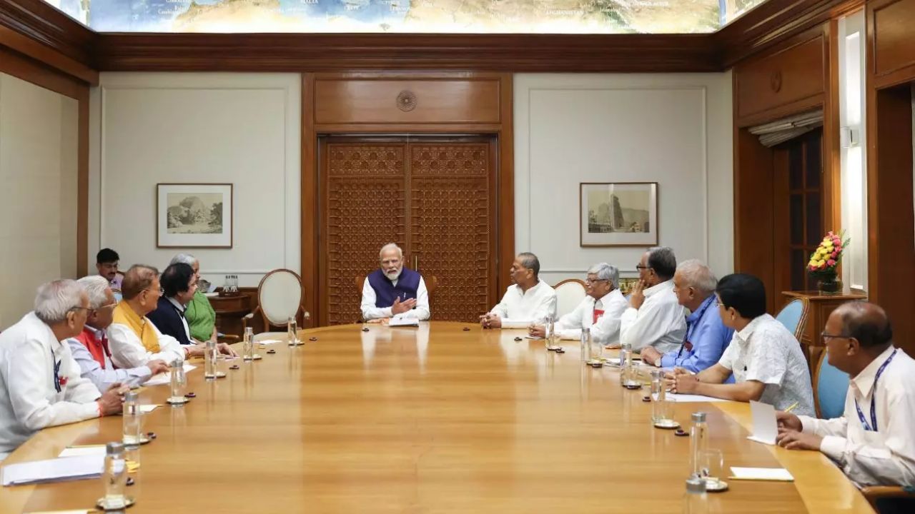 Modi Cabinet Reshuffle: मोदी मंत्रिमंडळात मोठा फेरबदल! २८-२९ जूनला विस्तार; शिंदे गटाला दिल्लीत मोठी लॉटरी!