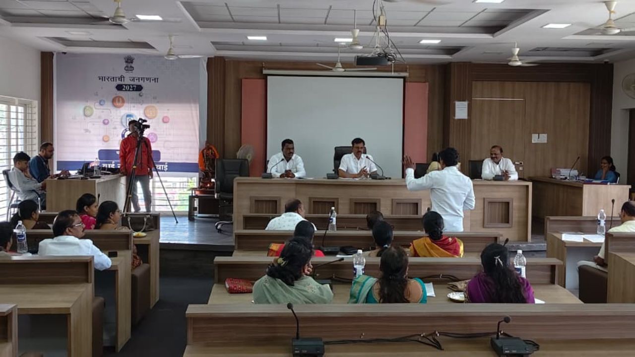 Satara News: वाई नगरपरिषदेत ‘आओ जाओ घर तुम्हारा’ कारभार! नगराध्यक्षांच्या एकाच प्रश्नाने अधिकारी निरुत्तर