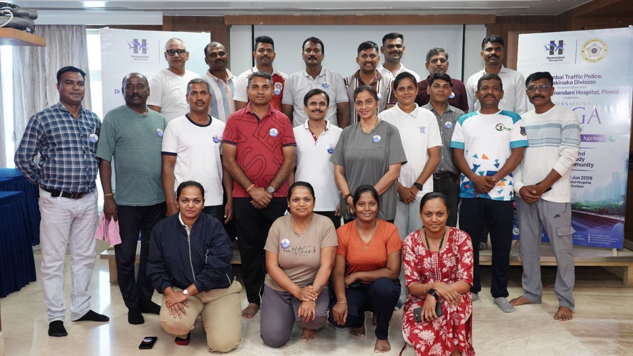 घाटकोपर मेट्रो स्थानकावर ‘निरोगी वृद्धत्वासाठी योग’ संकल्पनेवर हिरानंदानी हॉस्पिटलतर्फे आंतरराष्ट्रीय योग दिन साजरा
