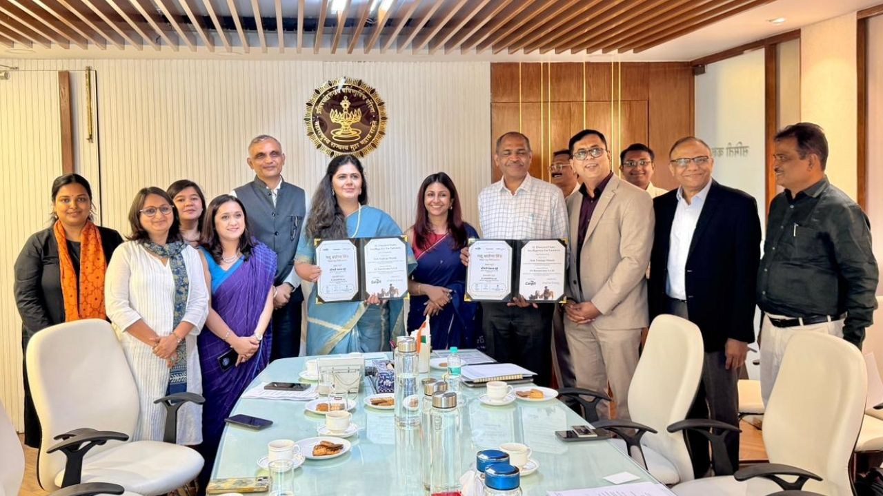 अहिल्यानगर जिल्ह्यात ‘एकात्मिक दुग्धव्यवसाय विकास उपक्रम’, मंत्री पंकजा मुंडेंनी केले उपक्रमाचे उदघाटन