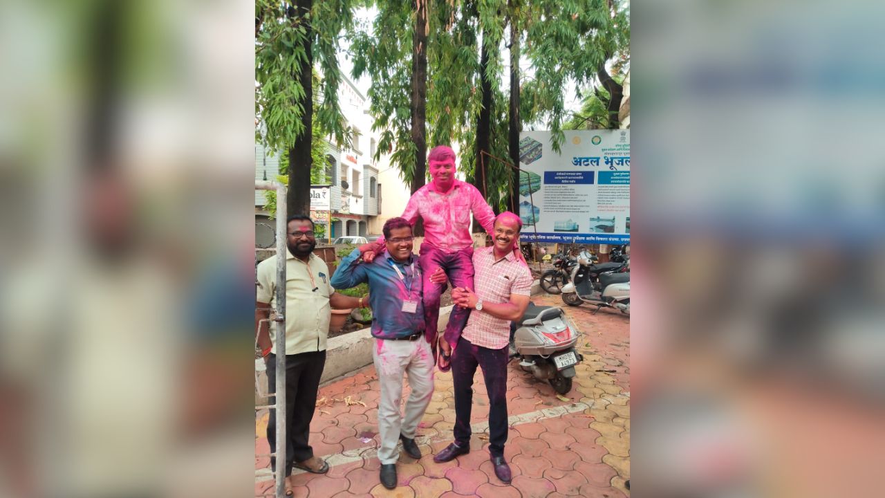 जिद्द, चिकाटी आणि मेहनतीचे यश; वाई पंचायत समितीचे विस्तार अधिकारी रुपेश मोरे यांची MPSC मार्फत प्रशासकीय अधिकारीपदी निवड
