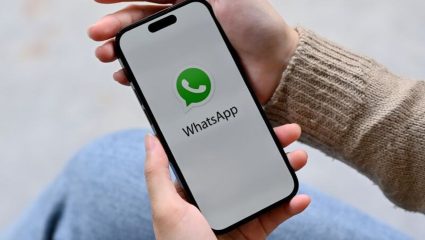 WhatsApp Update: यूजर्सची प्रायव्हसी वाढणार! चॅट ओपन करताच दिसणार नाहीत वैयक्तिक मेसेज… लवकरच येणार Blur Spoiler Tool