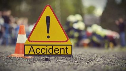 पंढरपूरहून परतणाऱ्या भाविकांच्या कारला भीषण धडक; पाच जण गंभीर जखमी