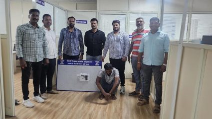 पोलिसांवर फायरिंग करून फरार झाल्या आरोपीला ठोकल्या बेड्या; ‘या’ भागात सापळा रचून पकडले