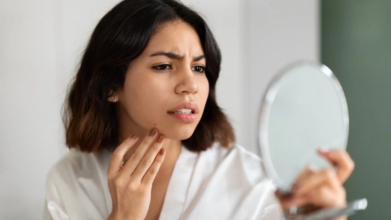 Skin Care Tips: टॅन अन् डल स्कीनला करा बाय, घरीच तयार करा ‘हा’ फेस पॅक; त्वचा होईल चमकदार