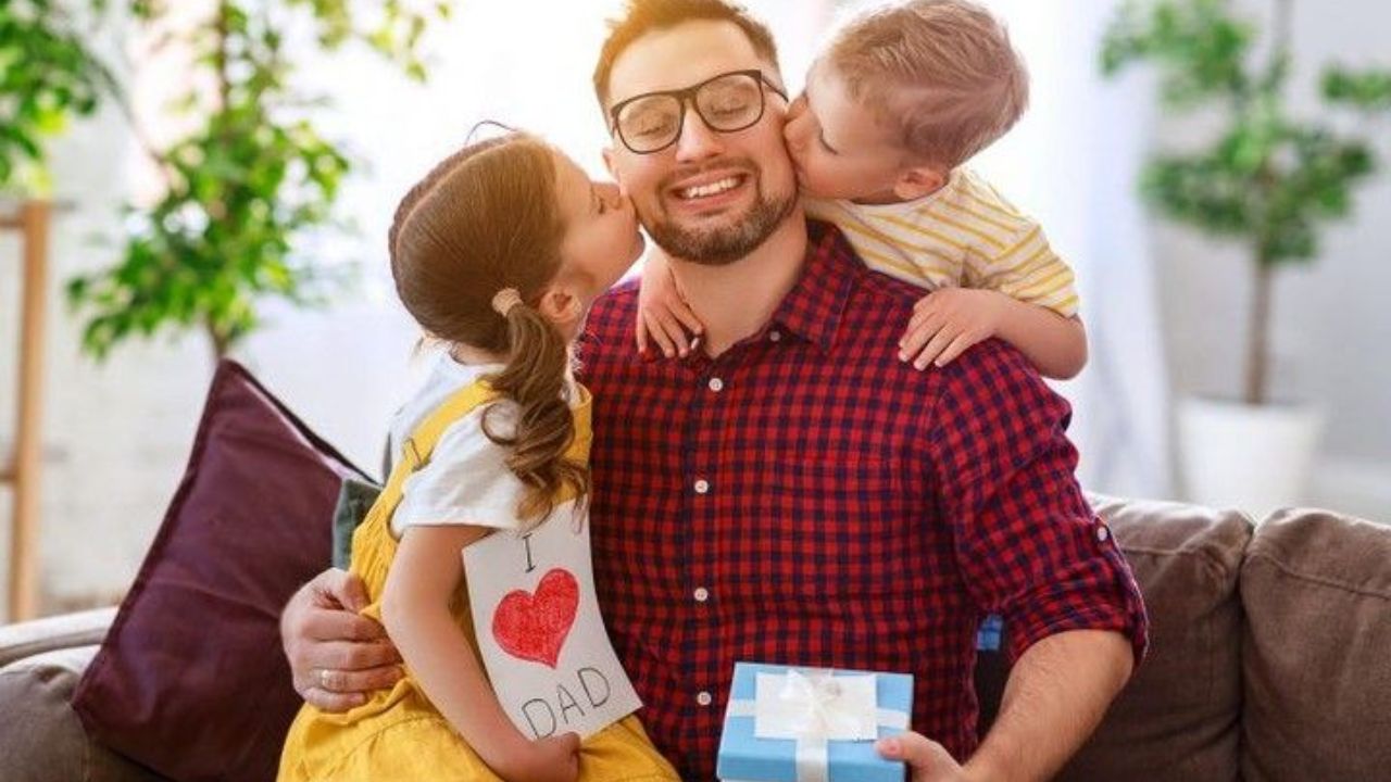 Father’s Day Gift: शर्ट किंवा चॉकलेट नाही… यंदा तुमच्या बाबांना द्या हे बेस्ट गॅझेट्स, दिवस बनेल अधिक संस्मरणीय