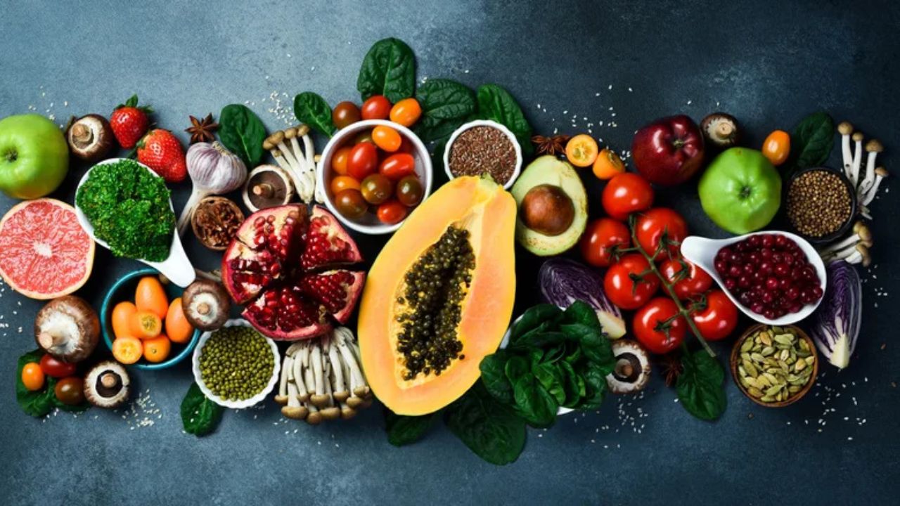 Foods For Mental Health: मूड सुधारण्यासाठी ‘हे’  पदार्थ ठरतील फायदेशीर; मानसिक आरोग्यही राहील उत्तम