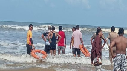 गणपतीपुळे समुद्रात पर्यटनासाठी आलेले संभाजीनगरचे 5 जण बुडाले, पर्यटनाचा आनंद क्षणात विरला