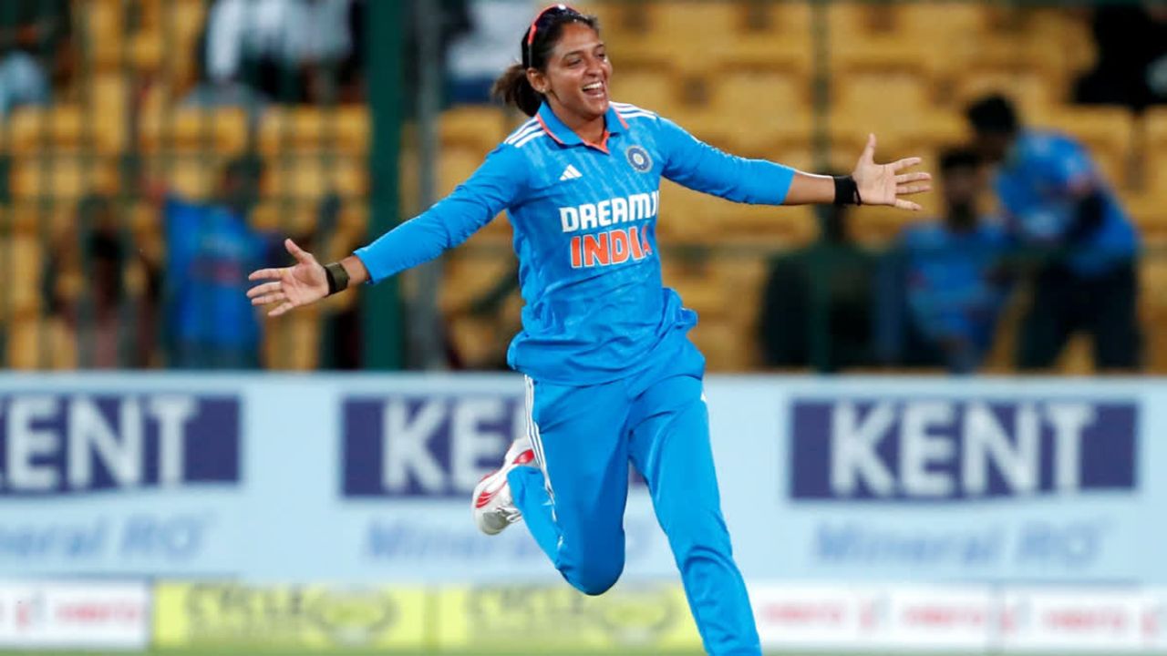 Harmanpreet Kaur: हरमनप्रीतचा धमाका! महिला क्रिकेटच्या इतिहासात कोरलं सुवर्ण अक्षरात नाव; केला ‘हा’ विक्रम