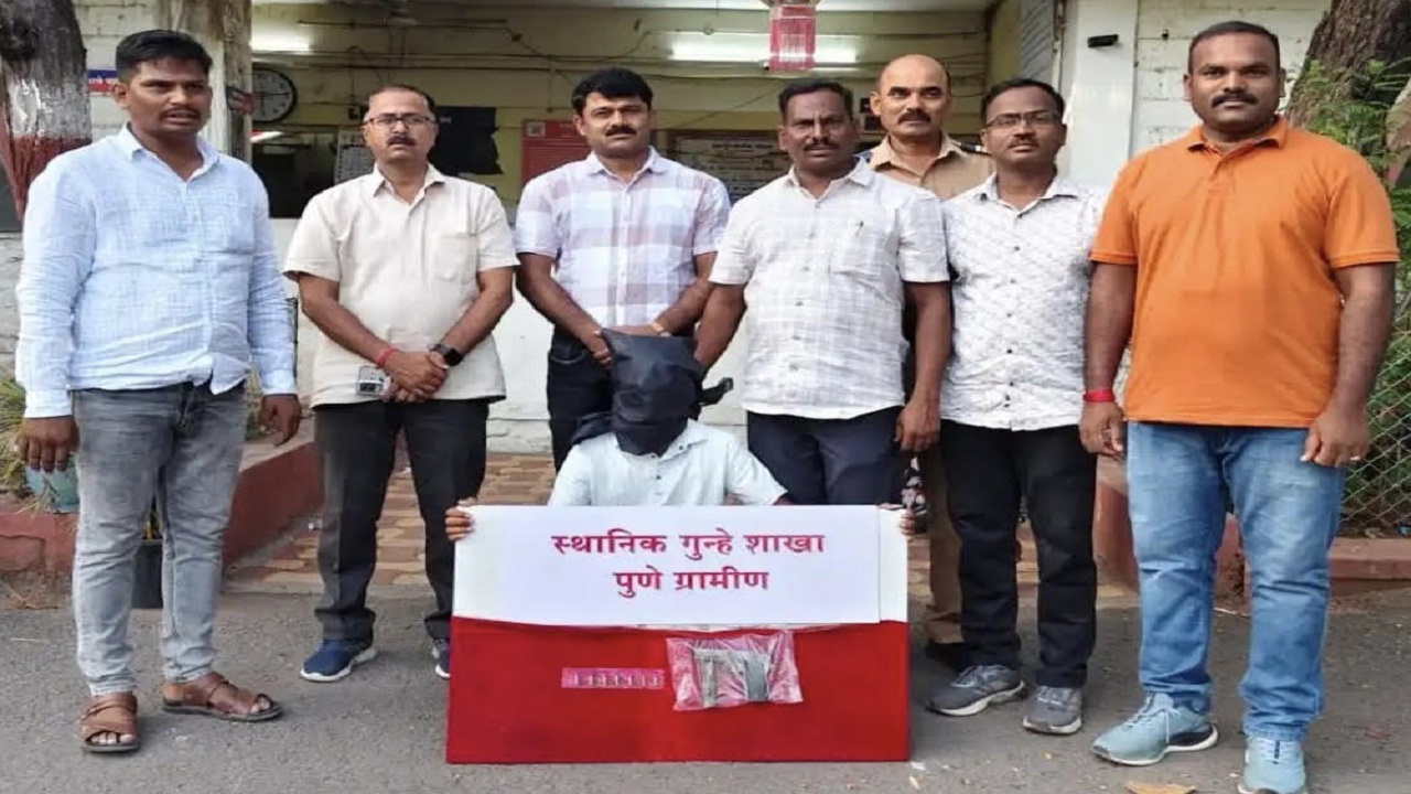 Indapur Crime : इंदापूर तालुक्यात गावठी कट्ट्यासह तरुणाला ठोकल्या बेड्या; पोलिसांनी सापळा रचून पकडले