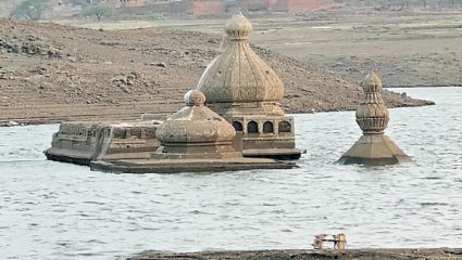 34 वर्षांनंतर उघडकीस आले गाव, मंदिरांचे दर्शन होताच स्थानिक ग्रामस्थ भावूक; जुन्या आठवणींना उजाळा