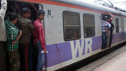 मुंबईकरांना मोठा झटका! 29 जूनपासून बदलणार मध्य रेल्वेचे वेळापत्रक; ‘एसी’साठी १२ लोकल करणार बंद