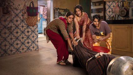 Netflix वर रिलीज होताच चर्चेत आला माधुरी दीक्षितचा ‘मां बहन’; डार्क कॉमेडी आणि थ्रिलरचा हटके अनुभव