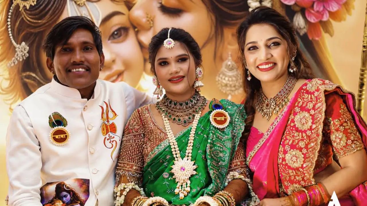 गेल्या वर्षी नोव्हेंबर महिन्यात सुरज आणि संजनाचे लग्न पार पडले. या सोहळ्यात बिग बॉस मराठी 5 स्पर्धक जान्हवी किल्लेकरने विशेष हजेरी लावली होती आणि बहीण म्हणून सुरजच्या लग्नातील सगळे कर्तव्य पार पाडले.