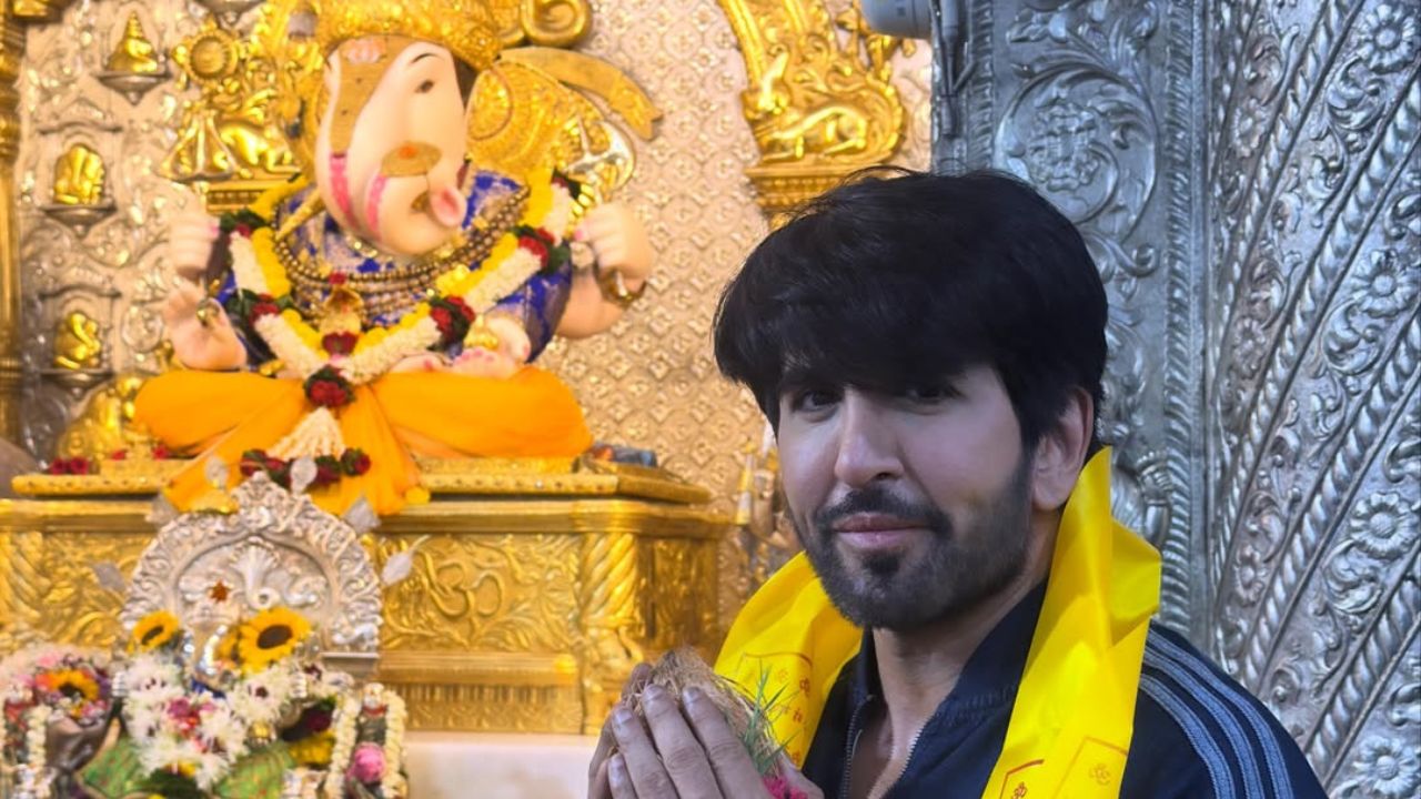 तर विशाल कोटीयननेही दर्शनाचे फोटो शेअर करत 