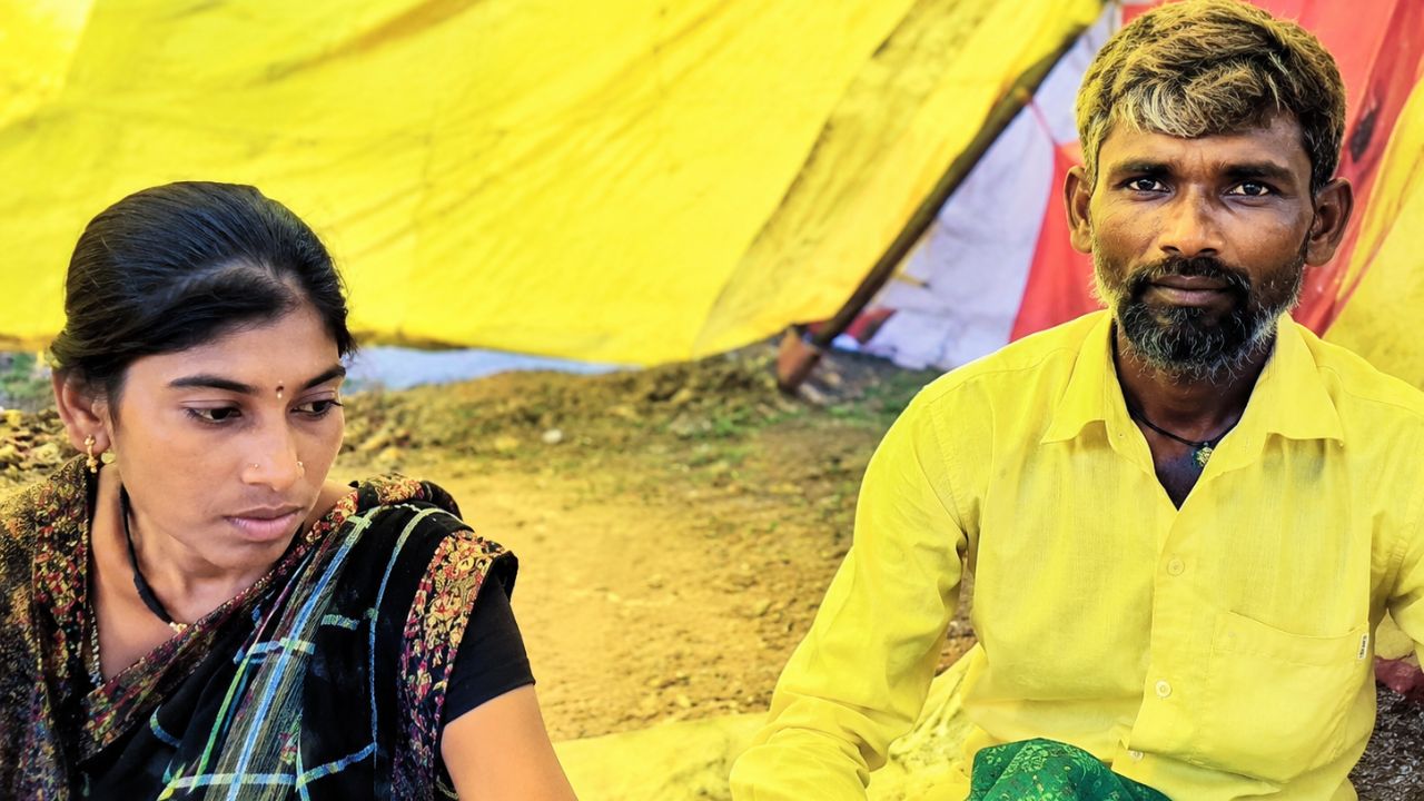 Buldhana News : मुलीला पळवून नेल्याचा आरोप; आरोपीला पोलिसांकडून संरक्षण? बुलढाण्यात पालकांचे आमरण उपोषण