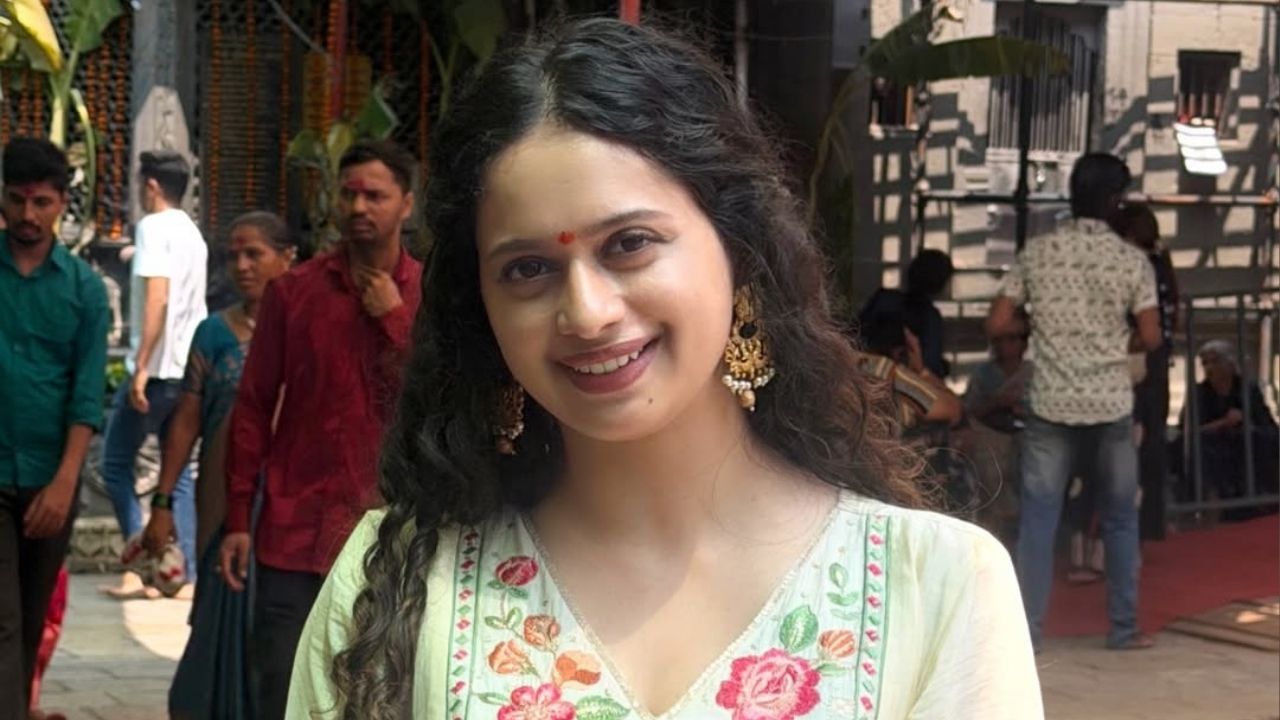 काकण सिनेमातून प्रसिद्धी मिळवत प्रियल आता 'तुंबाडची मंजुळा' सिनेमात एका मुख्य भूमिकेत झळकली आहे. संपूर्ण महाराष्ट्रभरात प्रियलच्या अभिनयाचे कौतुक केले जात आहे.
