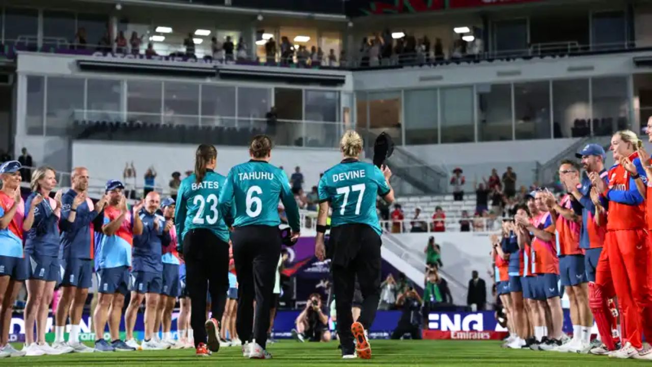 पराभवानंतर भंगले न्यूझीलंडचे T20 World Cup 2026 चे स्वप्न; तीन दिग्गज खेळाडूंचा निवृत्तीचा निर्णय, ‘गार्ड ऑफ ऑनर’ने भावनिक निरोप