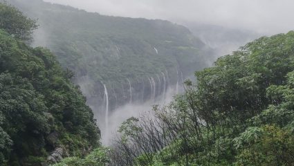 सह्याद्रीत पावसाळी भटकंतीचा हंगाम सुरू; सुरक्षिततेला प्राधान्य देण्याचे आवाहन, पर्यटकांसाठी मार्गदर्शक सूचना जारी