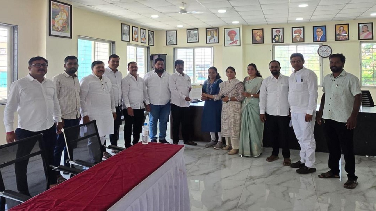वाहतूक कोंडीवरुन भाजप महिला आघाडी आक्रमक; उपाययोजना न झाल्यास तीव्र आंदोलनाचा इशारा