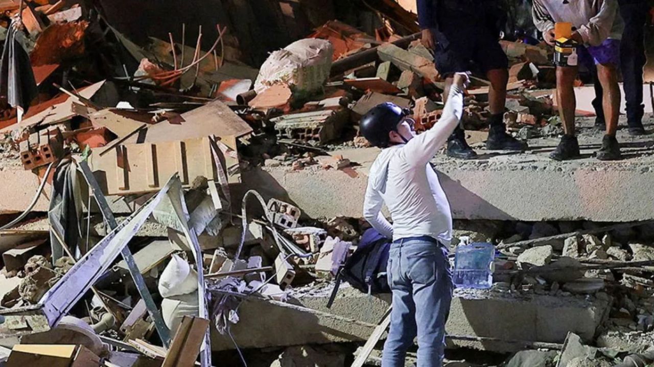 Venezuela Earthquake : व्हेनेझुएलाचा डे ऑफ डूम? भूकंपानंतर मृत्यूंचा आकडा १० हजार पार जाण्याची भीती, देशात आणीबाणी जाहीर