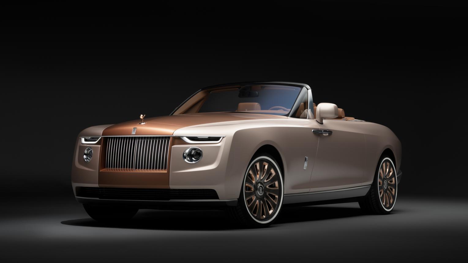 Rolls-Royce Boat Tail-सुमारे २८ दशलक्ष डॉलर किंमत असलेली ही कार केवळ काही निवडक ग्राहकांसाठी तयार करण्यात आली. याच्या मागील भागाची रचना लक्झरी यॉटसारखी असून त्यात खास पिकनिक सूटही आहे.